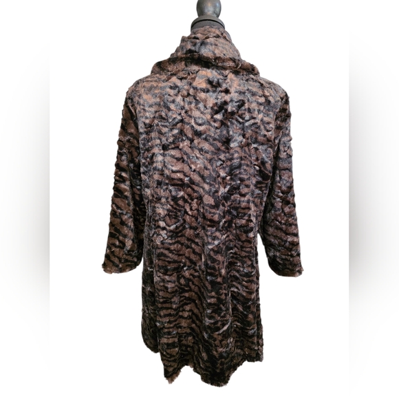 Cabi Faux Fur Minka Animal Print Coat Brown Black Medium Bracelet Length Sleeves - Picture 6 of 11